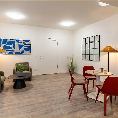 Tommy Apartment *