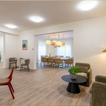 Tommy Apartment