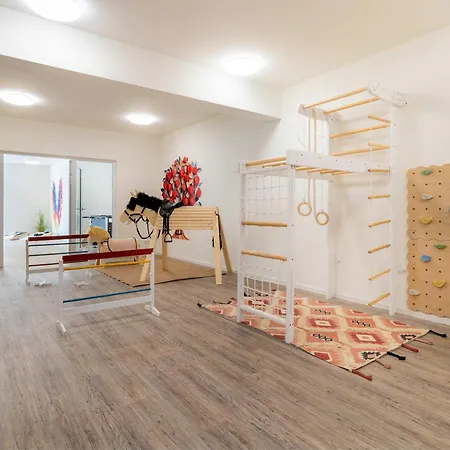 Tommy Apartment Zirchow